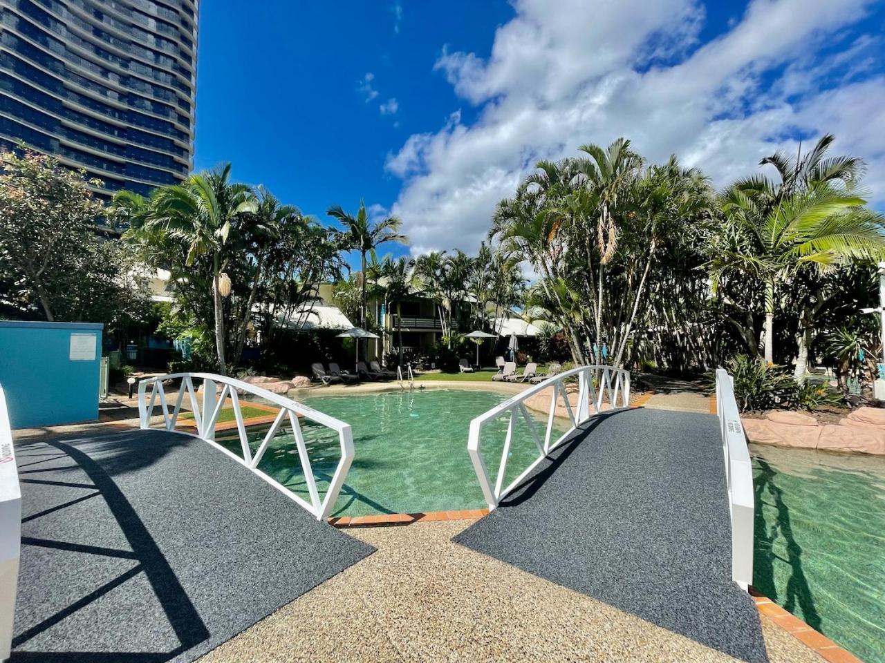 Diamond 25 * Gold Coast